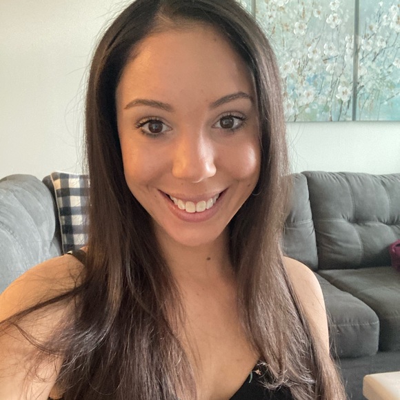 Meet your Posher, Lauren - Picture 1 of 1